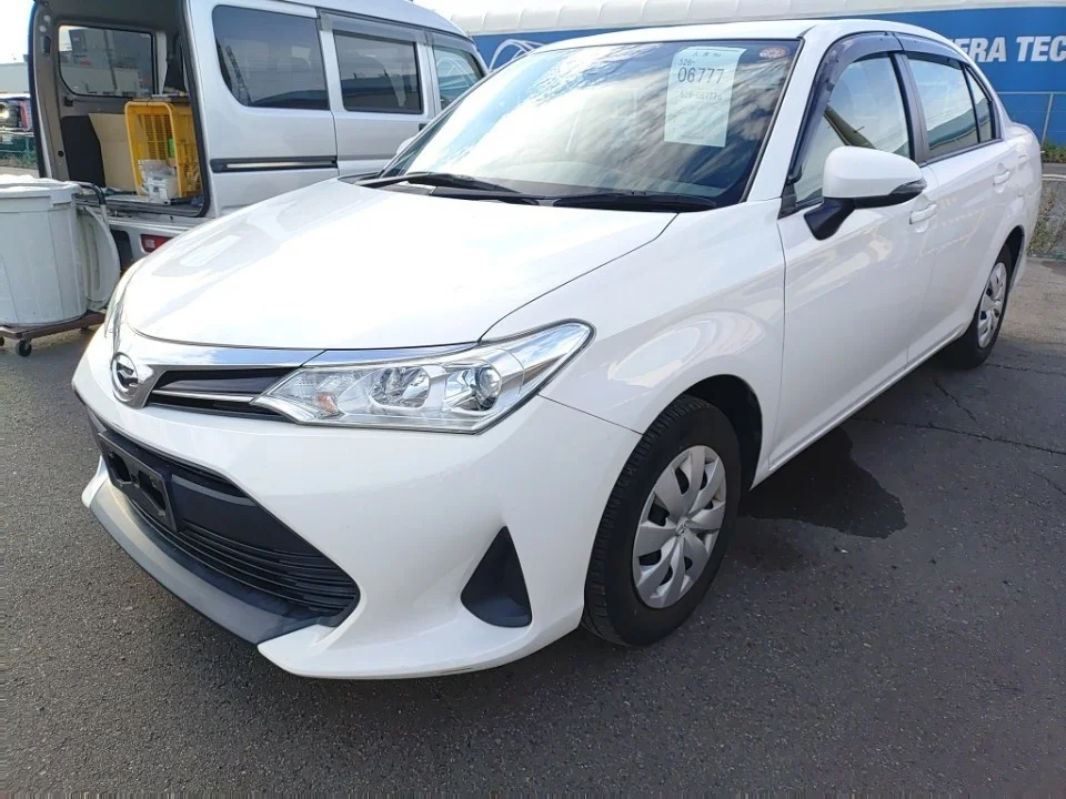 Toyota Corolla Axio NRE160 2018